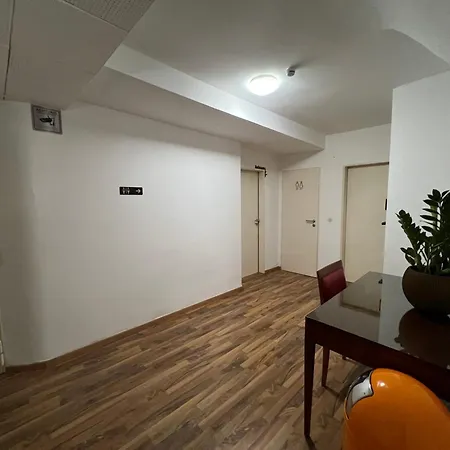 Homestay House *